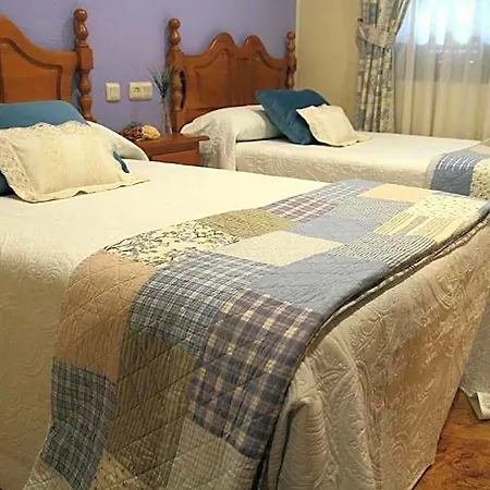 Pachin Hostal Mieres (Asturias)